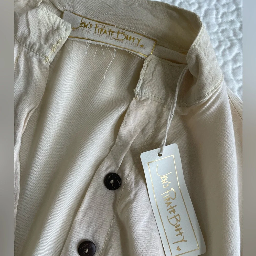 Jen’s Pirate booty flowy peasant top button shirt Cream bell sleeve M/L nwt - Picture 11 of 14